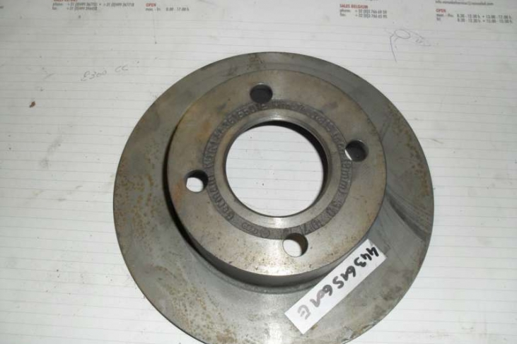 Remschijf 245x10 Audi 100 Avant 4x108 88-91