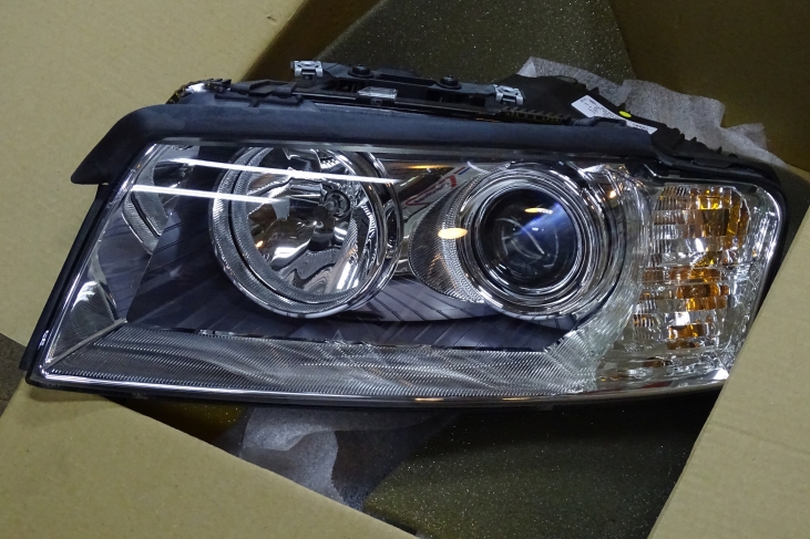 Koplamp Audi A8 links