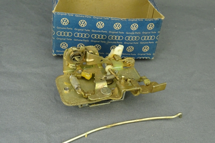 Deurslotblok Audi 50 / Vw Polo 1 / Vw Derby 1 links